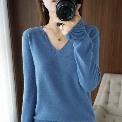Women's knitted v-neck bottoming sweater