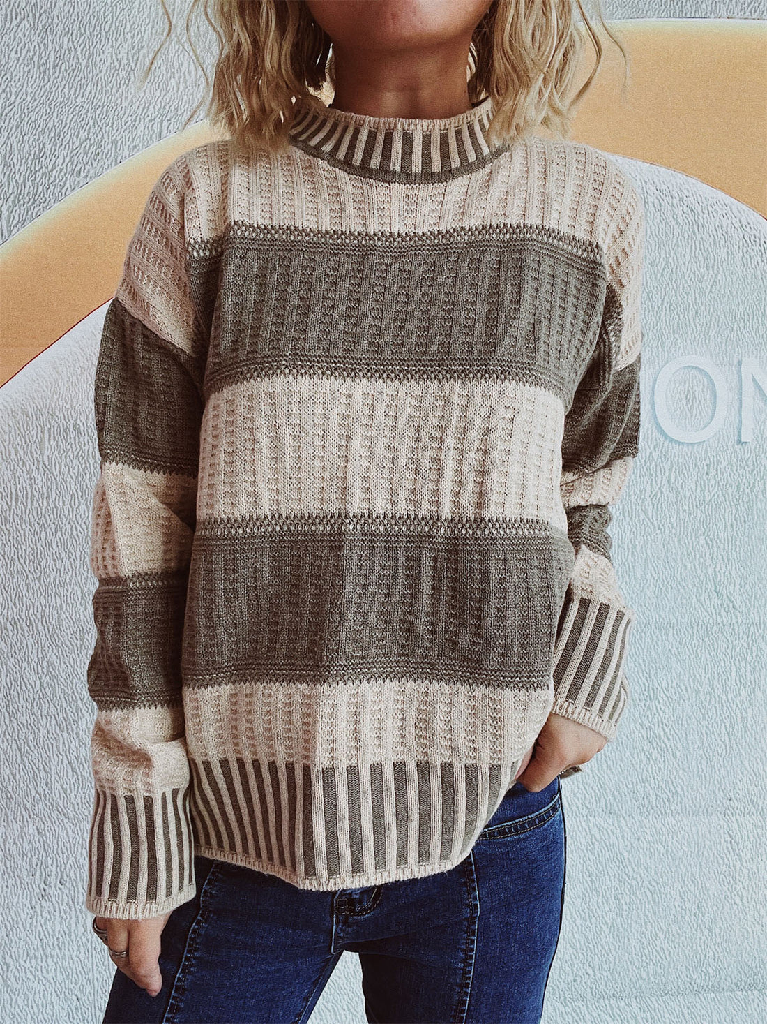 Casual women's sweater for autumn & winter with ribbed texture