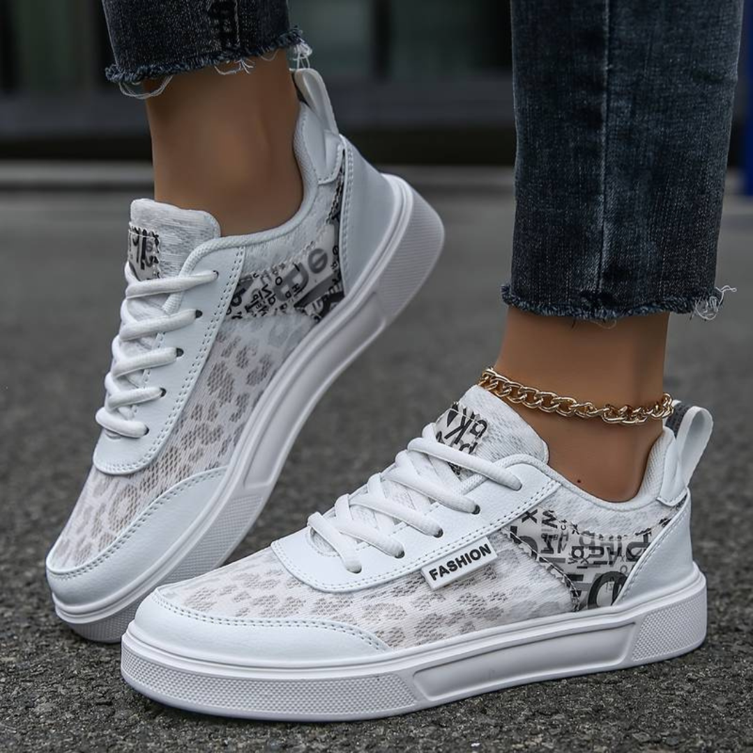 Women's casual lace-up running sneakers