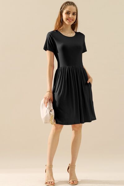 Women's Casual Dress - Round Neck - Short Sleeve - Knee-Length A-Line with Pockets