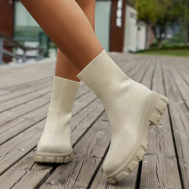 Women's winter boots with wedge sole