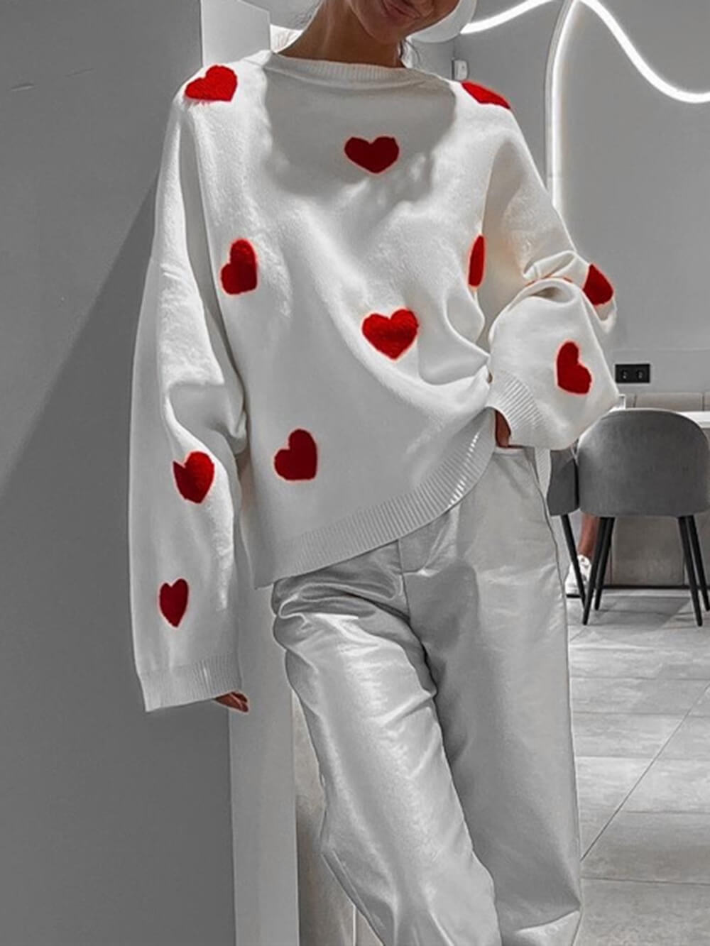 Women’s Knit Sweatshirt – Oversized Fit – Heart Pattern – Long Sleeve Casual Pullover