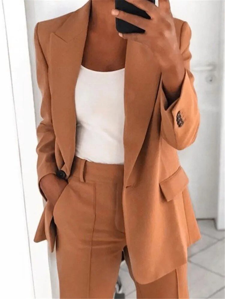 Mildred - Women's 2-Piece Suit - Elegant Blazer and Trousers Set for Professional Style