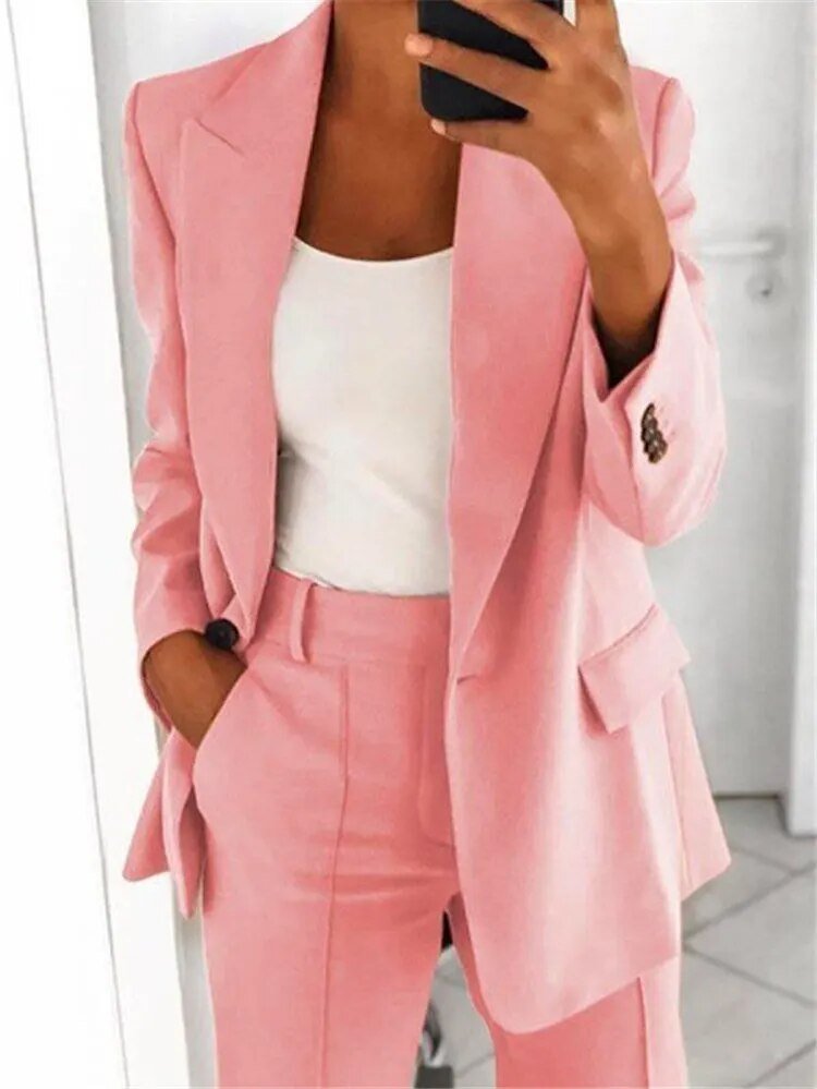 Mildred - Women's 2-Piece Suit - Elegant Blazer and Trousers Set for Professional Style