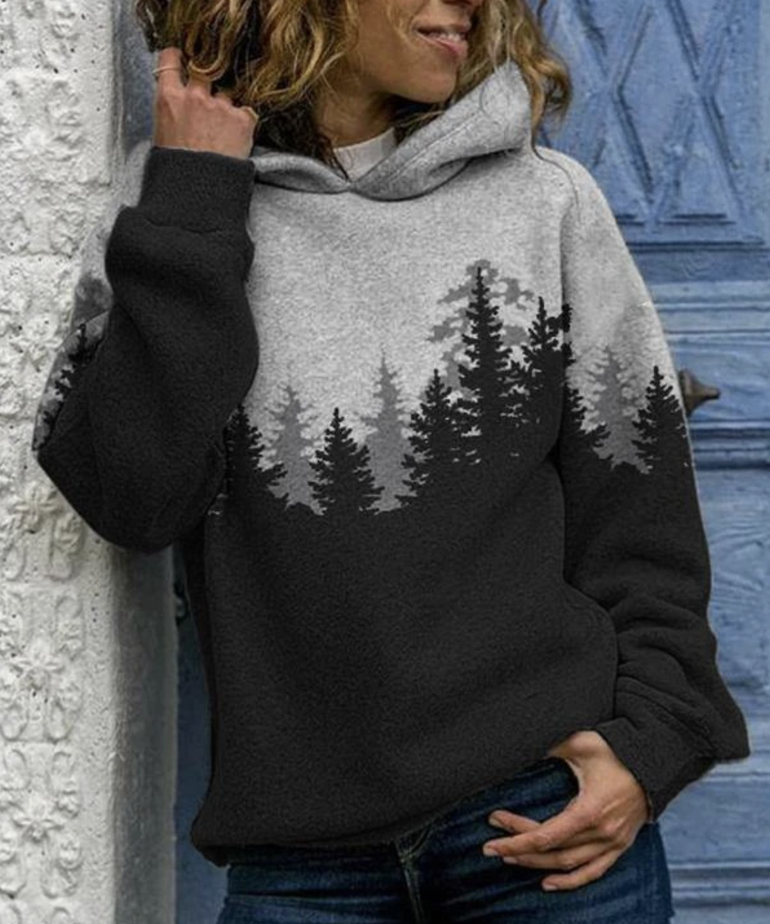 Women's extremely warm hooded pullover sweatshirt