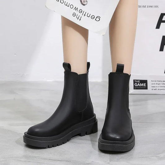 Thick-Soled Pull-On Boots