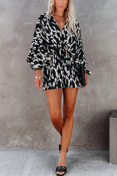 Women's Kimono Sleeve Romper - V-Neck - Cinched Waist - Chic Casual Wear