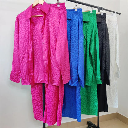 Women’s Jumpsuit - Long Sleeve Relaxed Fit - Cinched Waist - Textured Elegant Design