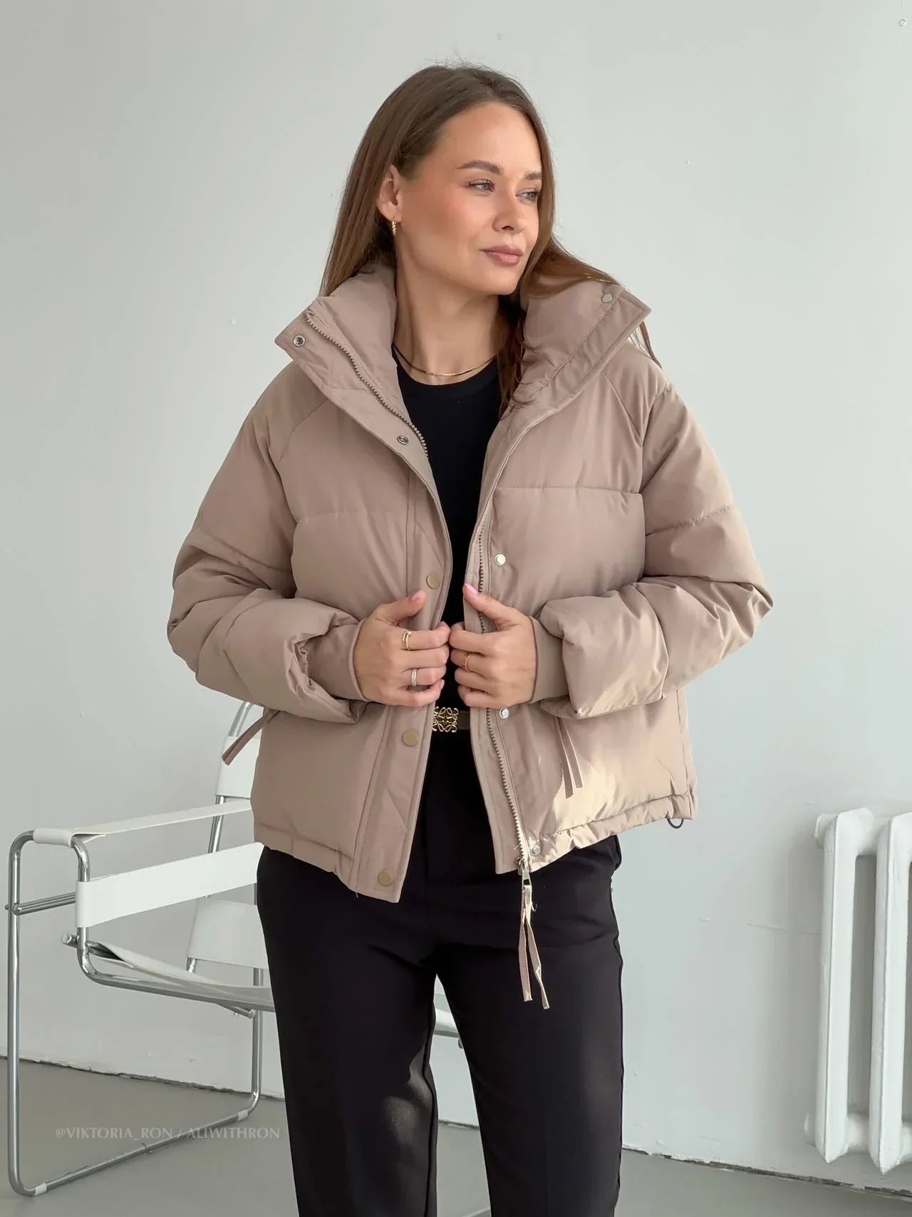 Women's short stand collar zipper puffer jacket