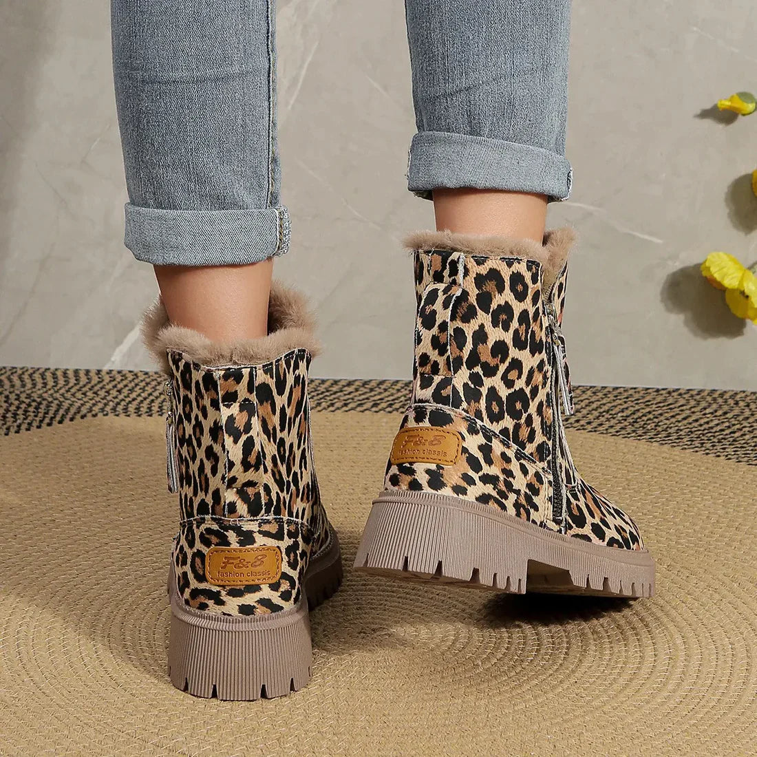 Women's winter leopard print thickened velvet snow boots