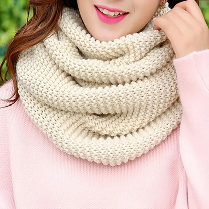 Women's elegant wool round scarf