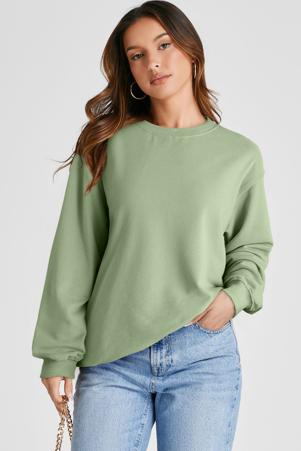 Casual pullover sweater with long sleeves and crew neck for women