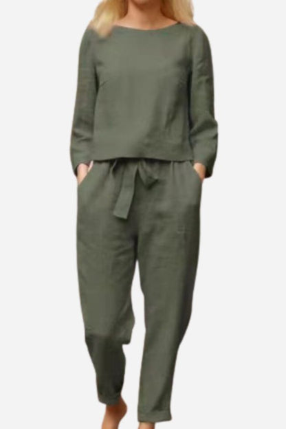 Women’s Two-Piece Set – Relaxed Fit – Long Sleeve Top – Tapered Pull-On Pants