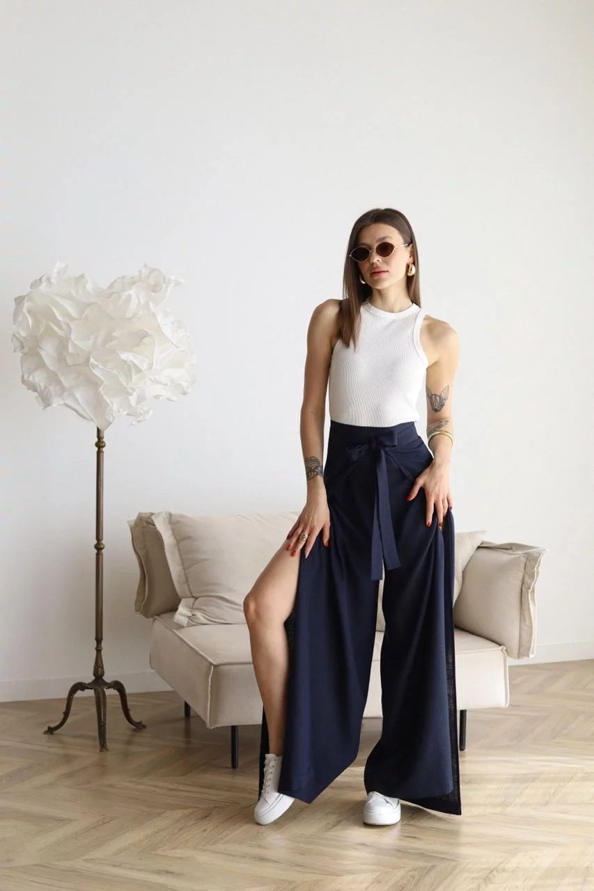 Women's high-waist tie-front wide-leg pants