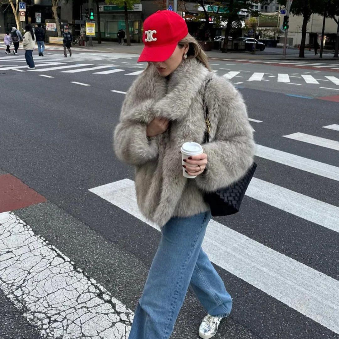 Women's faux fur coat for fall winter