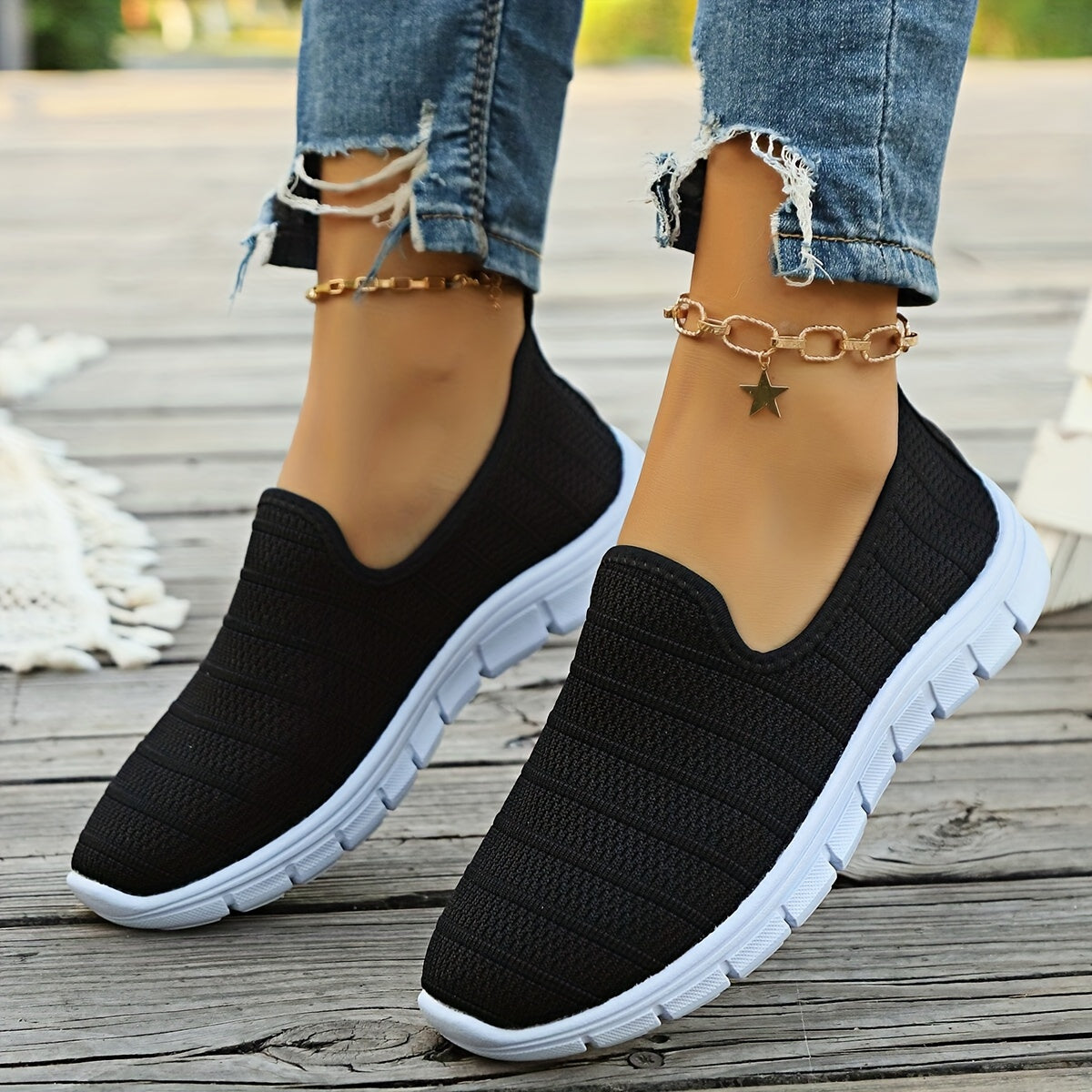 Lightweight slip-on walking shoes with stretchy knit upper for women