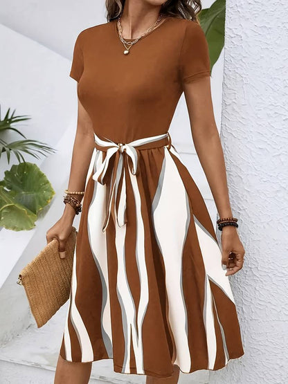 Women's Dress - Short Sleeve Crew Neck - A-Line Knee Length - Waist Tie Striped Pattern