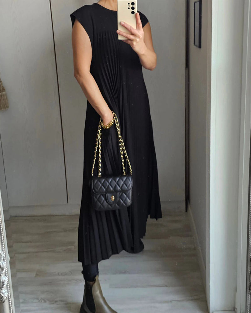 Sleeveless Pleated Fit Dress