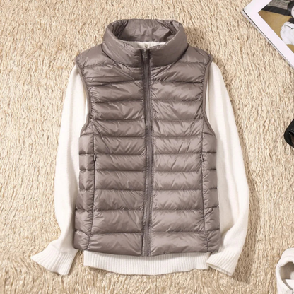 Women's classic sleeveless vest with zipper closure