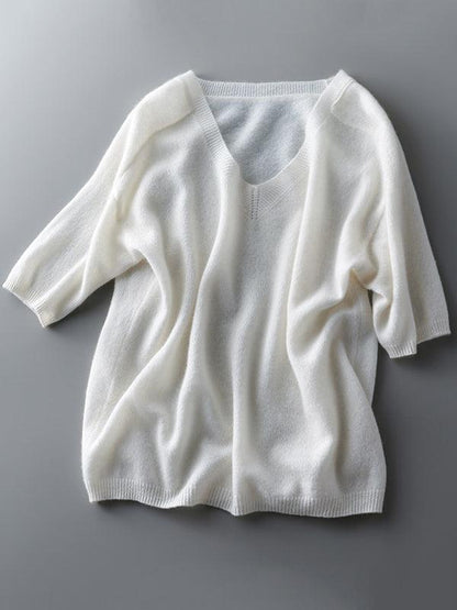 Women's v-neck five-point sleeves sweater
