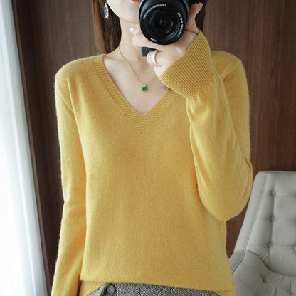 Women's knitted v-neck bottoming sweater