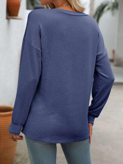 Women's V-Neck Sweater - Textured Knit - Long Sleeve - Relaxed Fit - Chest Pocket