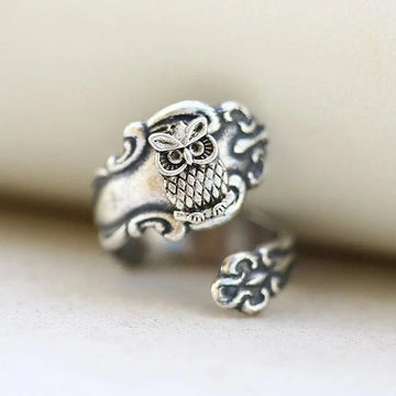 Charming owl spoon ring