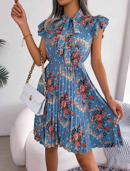 Women's Midi Dress - Fit-and-Flare - Tie Neck - Flutter Sleeve - Pleated Floral Print