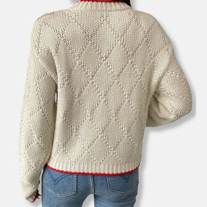 Women’s Pullover Sweater - Knit - Relaxed Fit - Round Neck - Long Sleeves
