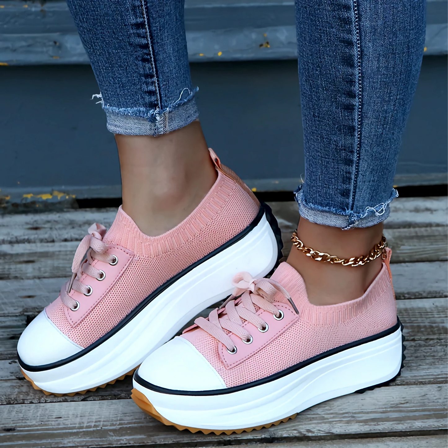 Women’s Sneakers – Soft Knit Upper – Platform Sole – Lace-Up Breathable Fit