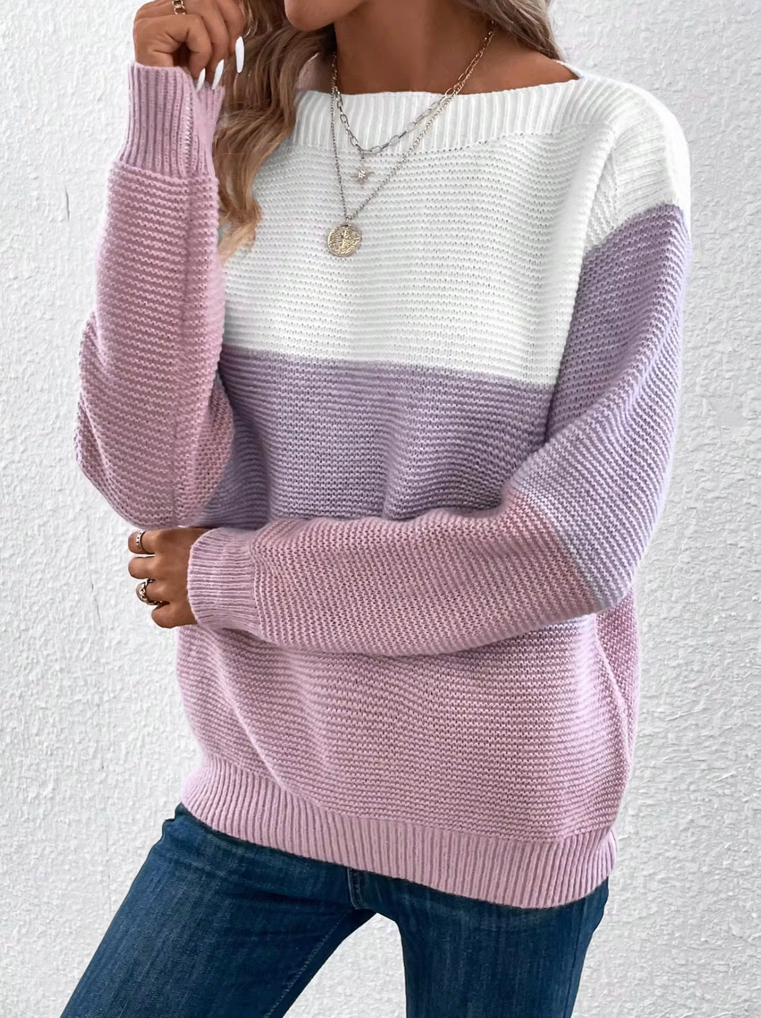 Women's knitted sweater with contrast color