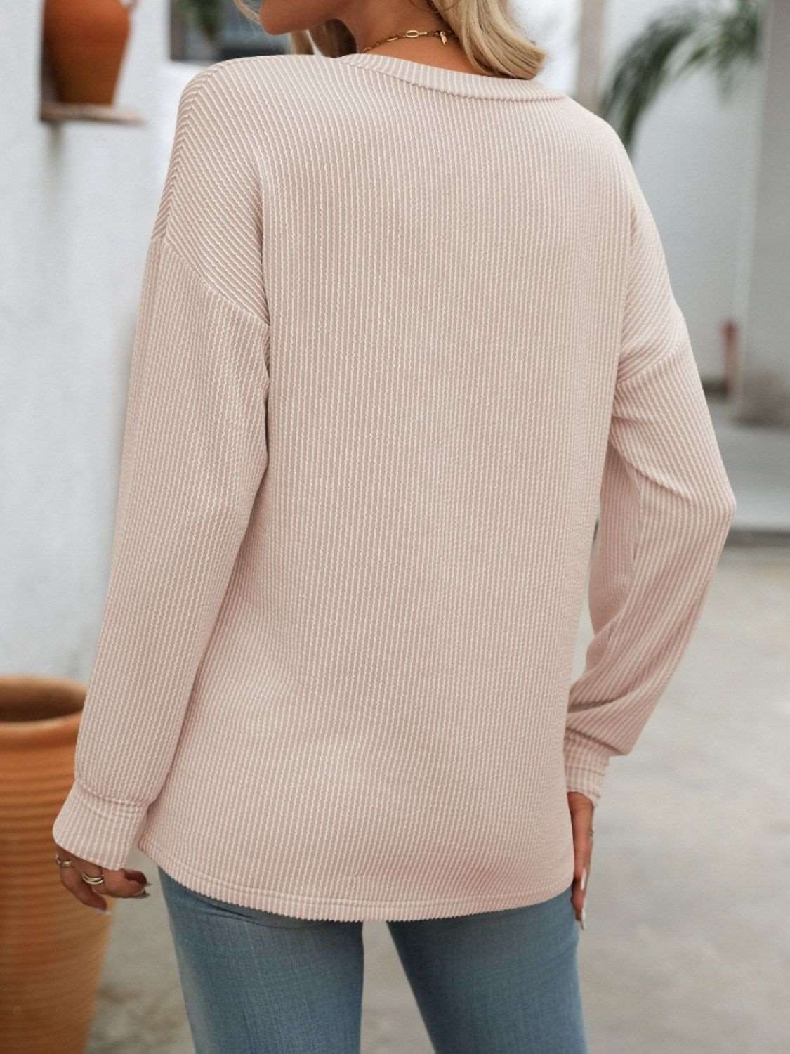Women's V-Neck Sweater - Textured Knit - Long Sleeve - Relaxed Fit - Chest Pocket