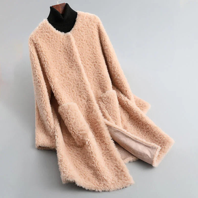 Women's long winter jacket made of teddy fur