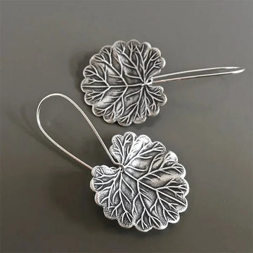 Leaf chic earrings