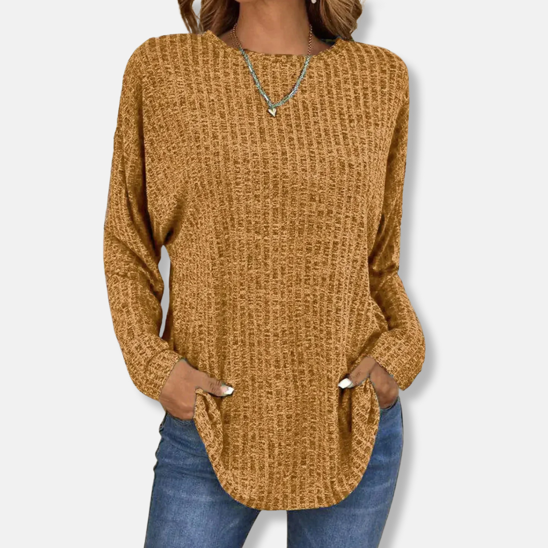 Women’s Pullover Top – Relaxed Fit – Knit Ribbed Texture – Crew Neck Curved Hem