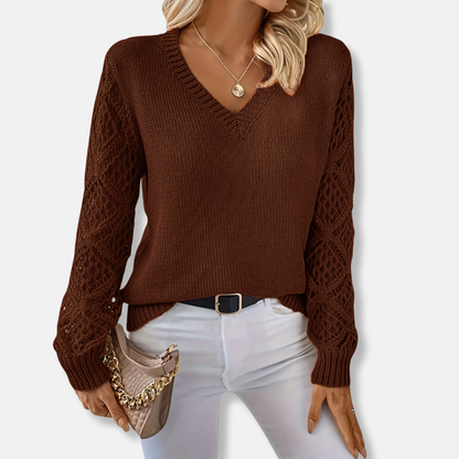 Women’s Sweater - Knit - Relaxed Fit - V-Neck - Long Sleeve - Ribbed Body