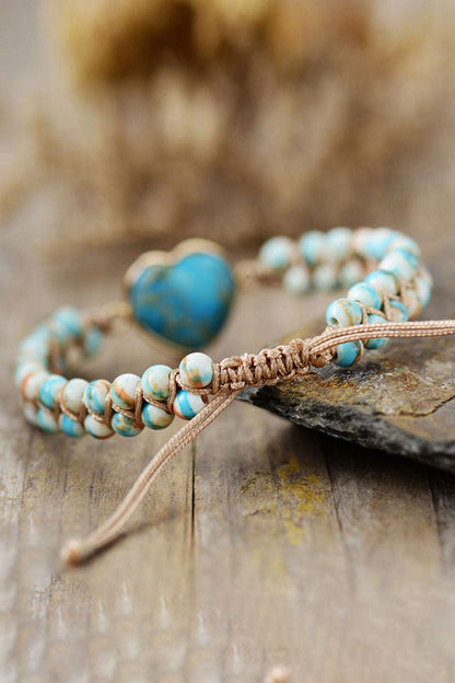 Women’s Stone Bead Bracelet – Heart-Shaped Centerpiece – Adjustable Fit – Handmade Design