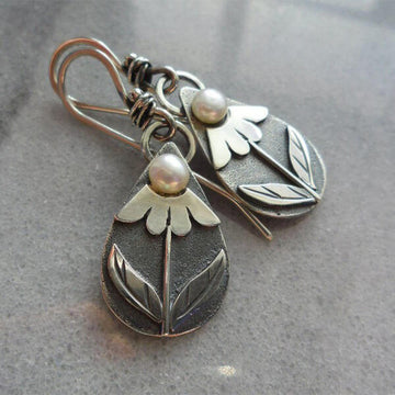 Tear flower earrings