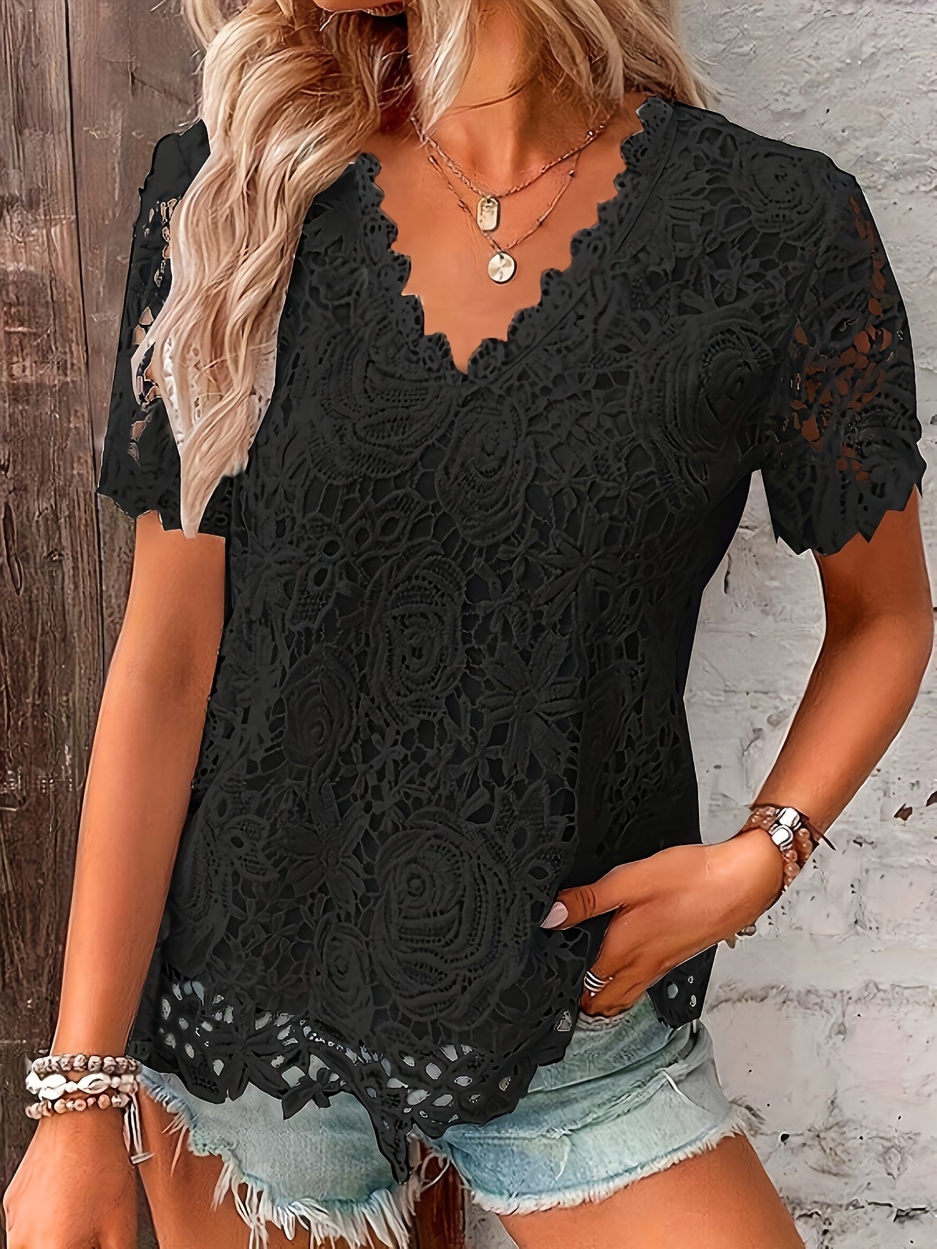 Floral Pattern Lace V-Neck Top