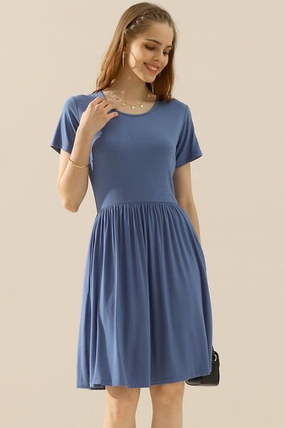 Women's Casual Dress - Round Neck - Short Sleeve - Knee-Length A-Line with Pockets