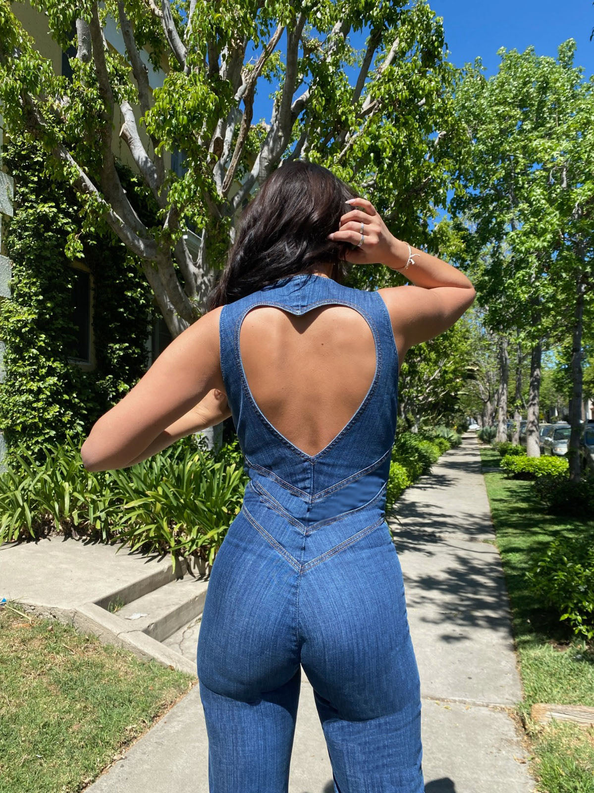 Women's Denim Jumpsuit - Sleeveless V-Neck - Fitted Waist - Flared Leg Retro Style