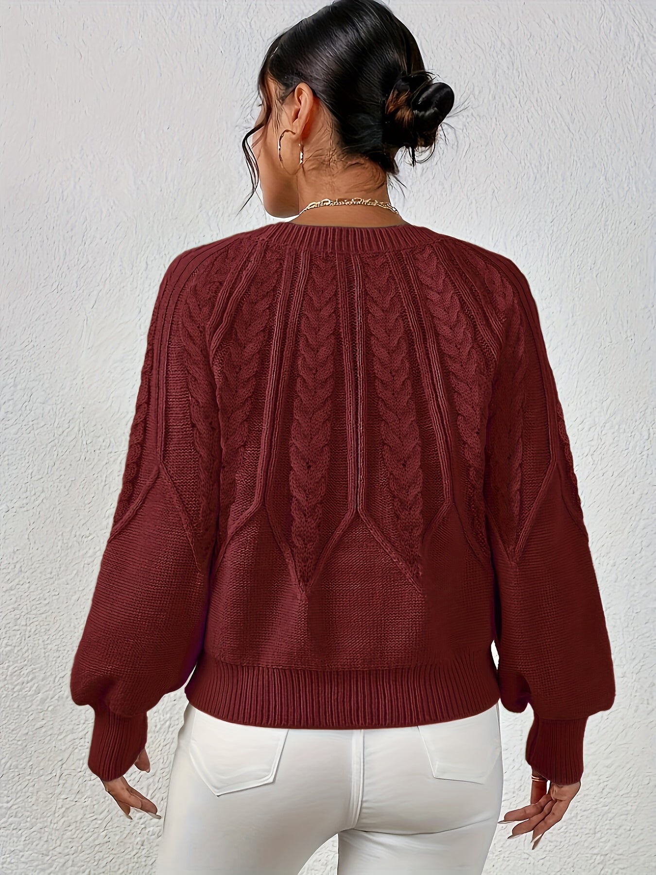 Cable Pattern Round Neck Knitted Pullover