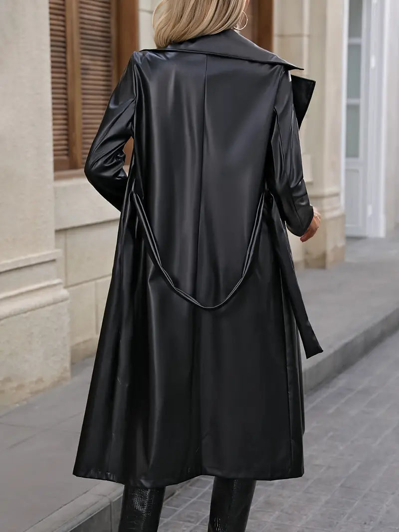 Women's overcoat with classic lapels