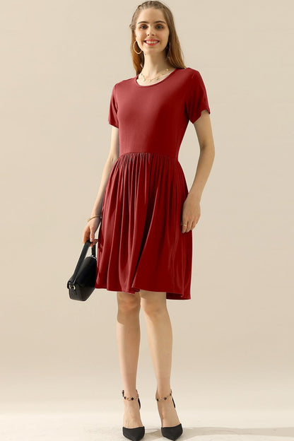 Women's Casual Dress - Round Neck - Short Sleeve - Knee-Length A-Line with Pockets