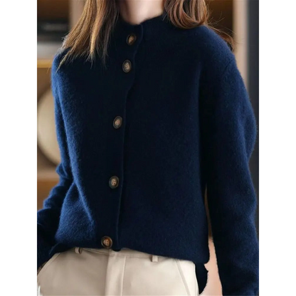 Women's retro long sleeve sweater with button closure
