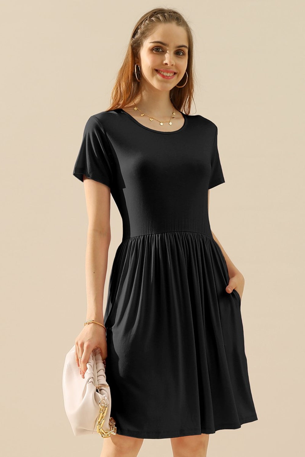 Women's Casual Dress - Round Neck - Short Sleeve - Knee-Length A-Line with Pockets