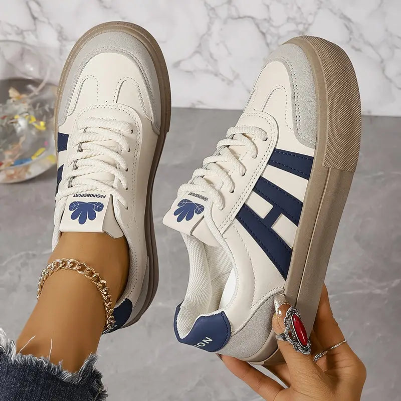 Women's Casual Sneakers - Low-Top Lightweight - Platform Sole - Lace-Up Comfortable