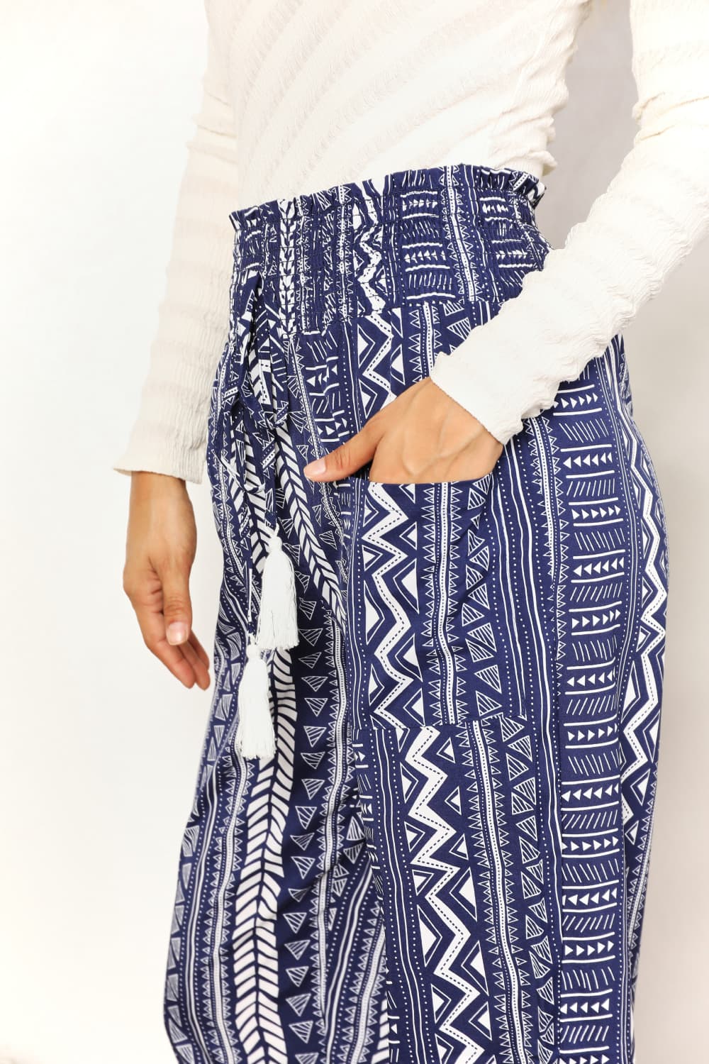 Womens geometric print high-rise tassel pants