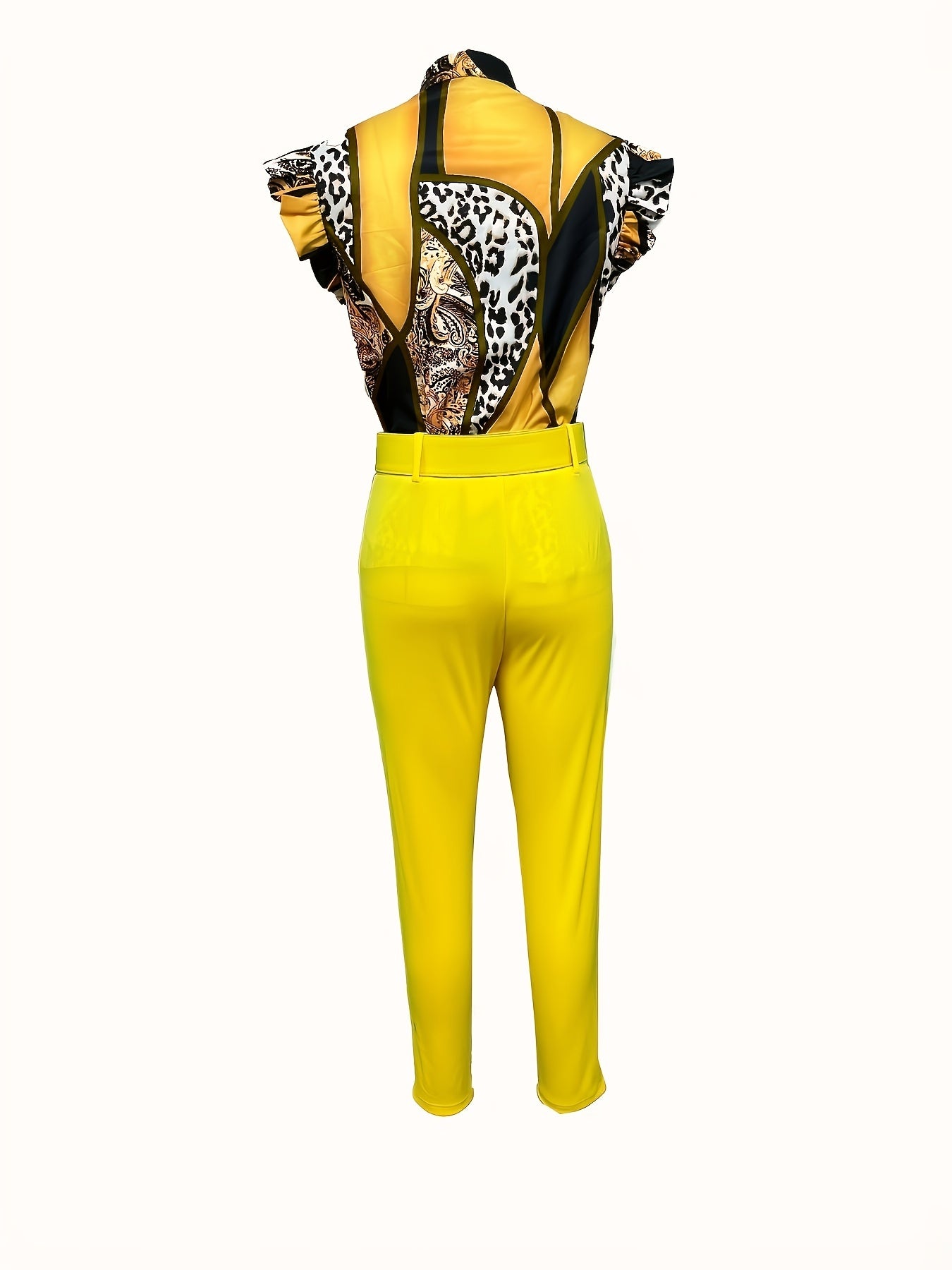 Elegant two-piece set with leopard print shirt and belted leggings for women