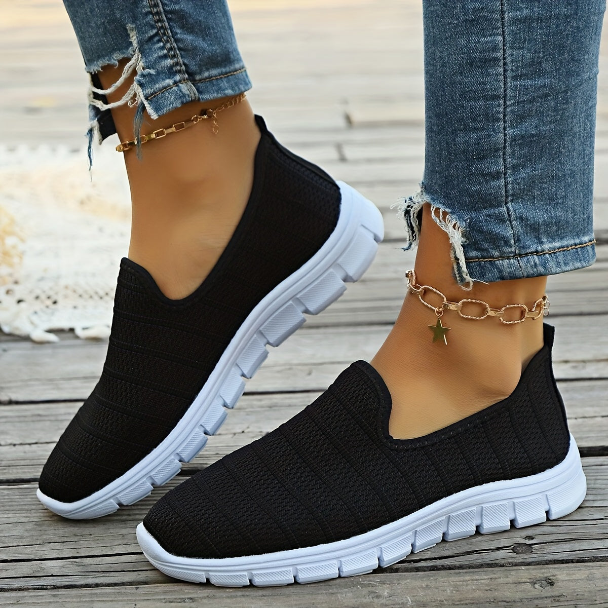 Lightweight slip-on walking shoes with stretchy knit upper for women